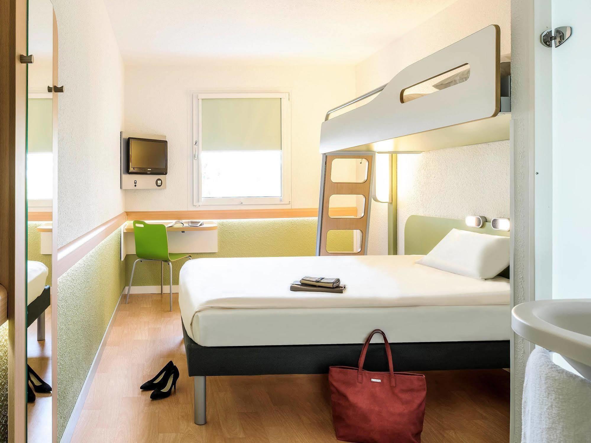 Ibis Budget Chambery Centre Ville Zewnętrze zdjęcie